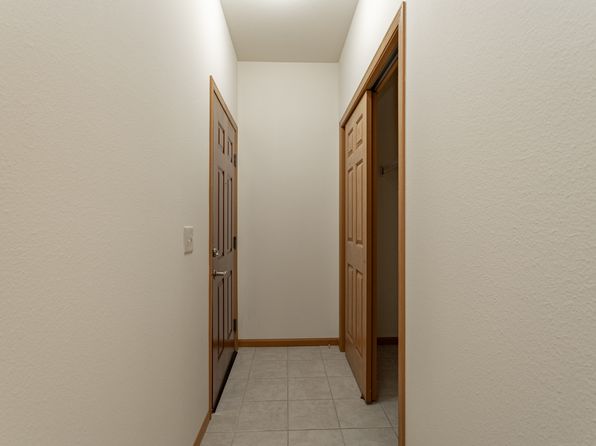 120 Oxford Ct #4