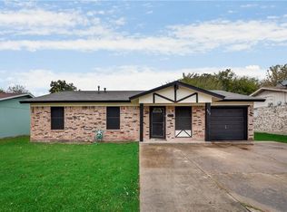 809 Pioneer Rd, Mesquite, TX 75149