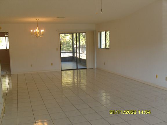 4th image of 80 Blare Castle Dr