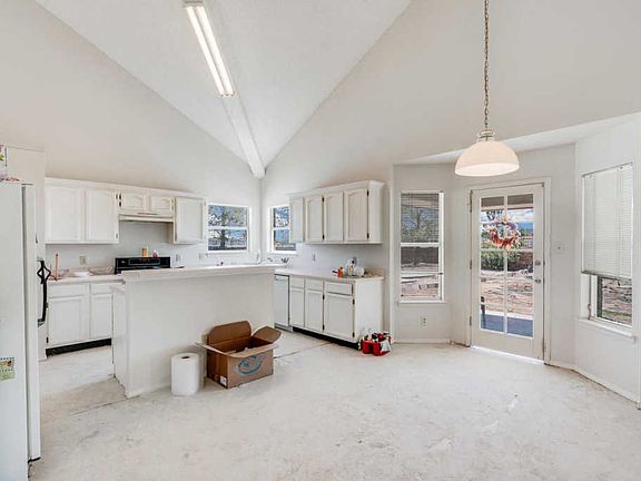 5th image of 1801 Pueblo Nuevo Cir
