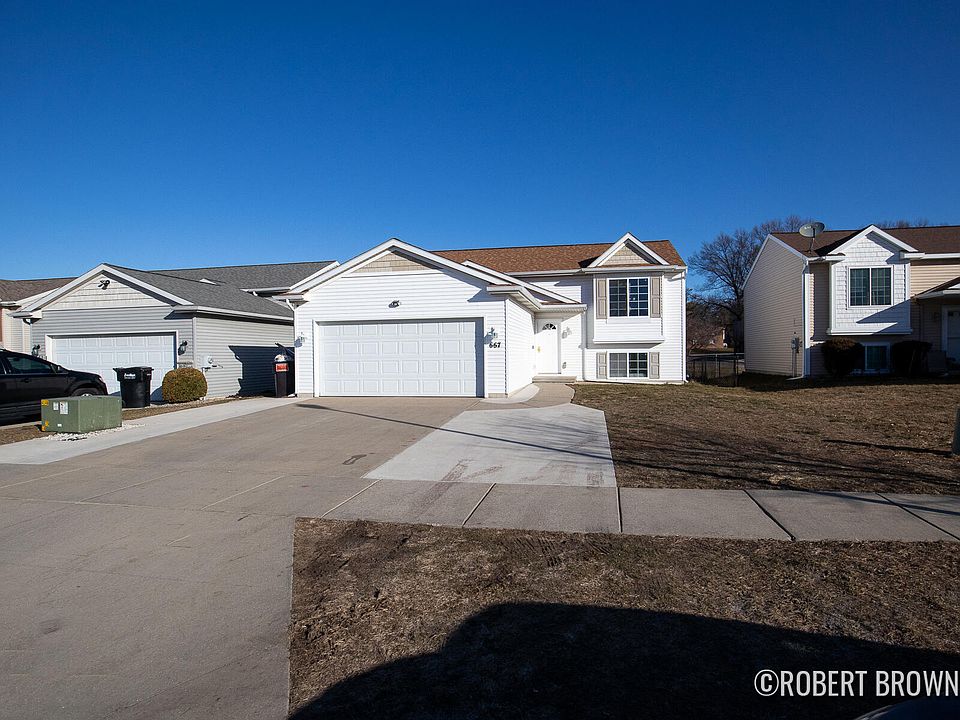 1st image of 667 Silverglade Dr SE