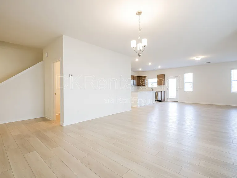 131 Shelter Ln E — Photo 7