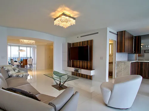 18911 Collins Ave Photo 1