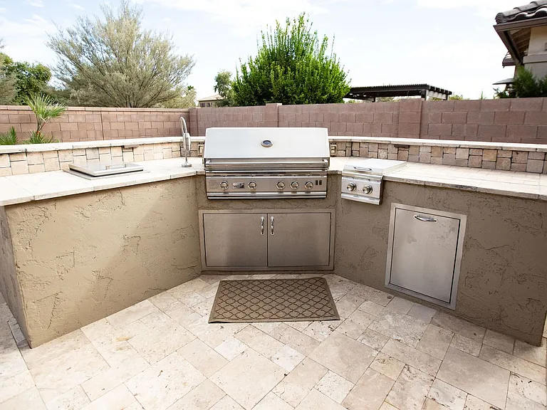 6331 S Fresno St — Photo 22