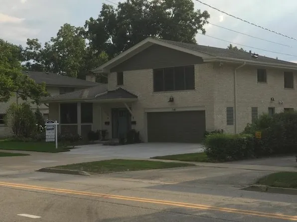 740 Chestnut St APT 2, Deerfield, IL 60015