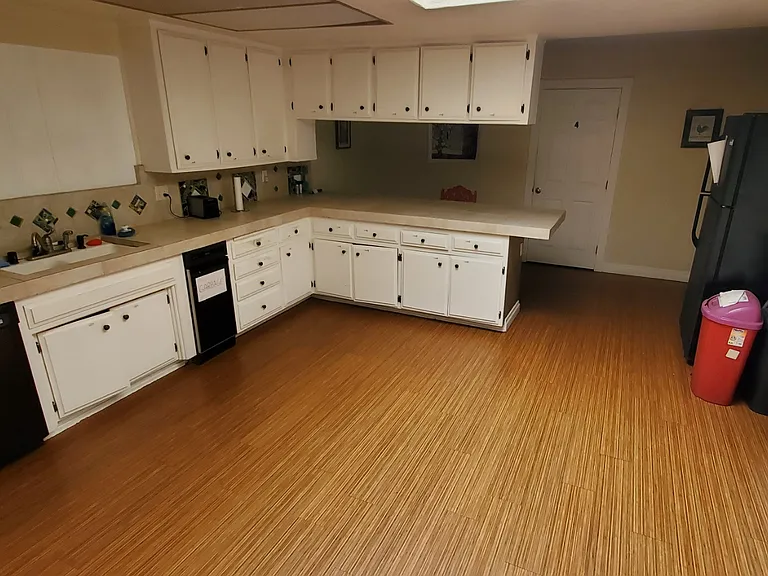 315 Osborne St #9 — Photo 9