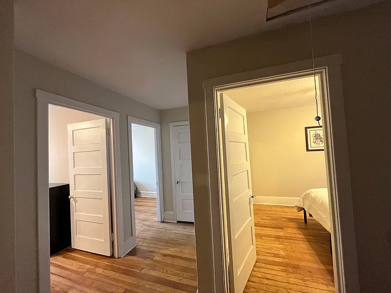 208 S Union St — Photo 4