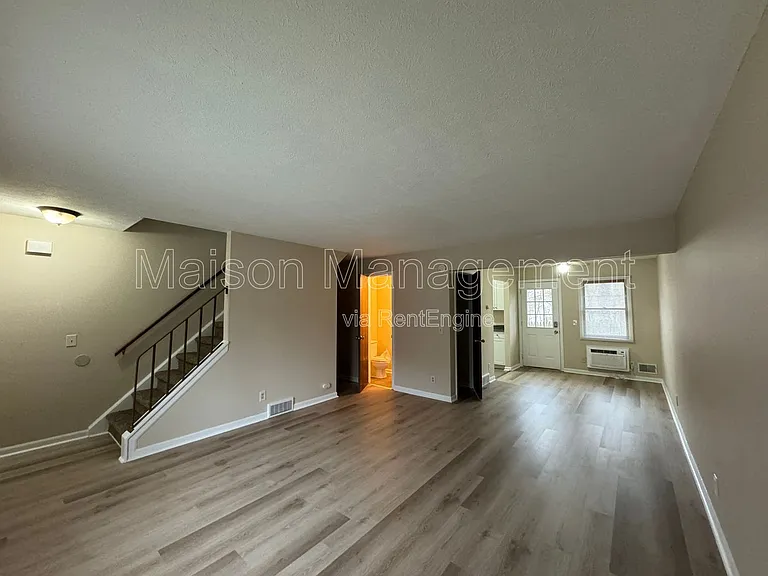 419 Britton — Photo 7