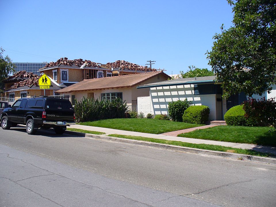 2nd image of 7420 High Ave