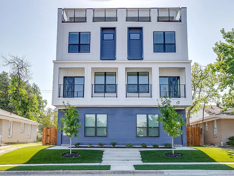 3141 McCart Ave — Photo 2