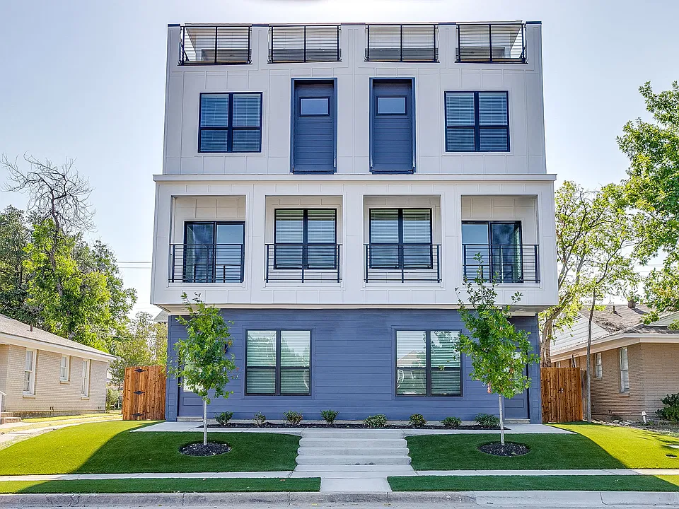3143 McCart Ave