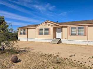 5558 E Red Barrel Rd, Yucca, AZ 86438