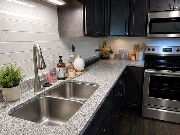 2nd image of 100 Paoli St APT 8