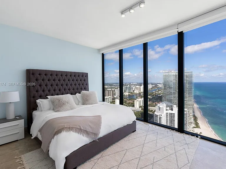 18555 Collins Ave #5105 — Photo 3