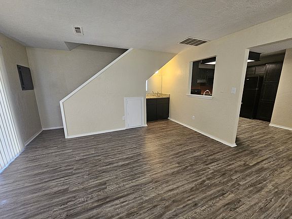 3rd image of 4013 NW Ozmun Ave #B