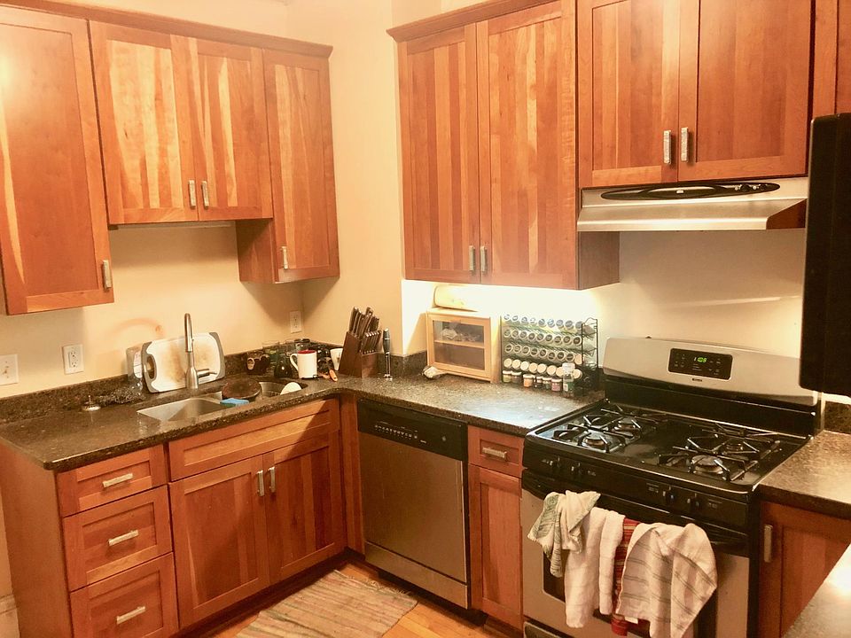 1st image of 2308 Girard Ave S #4