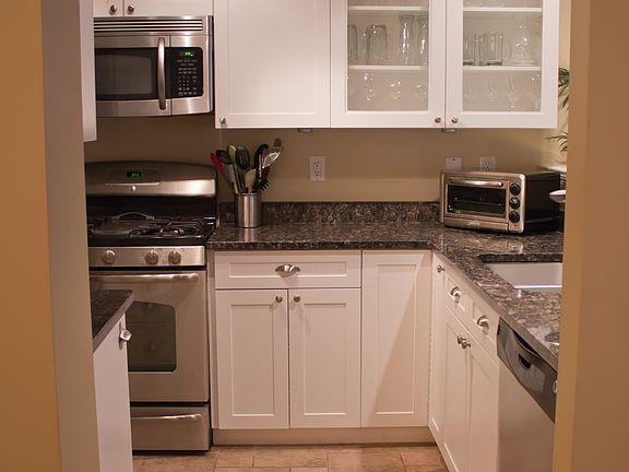 2nd image of 61 Barrington Ave
