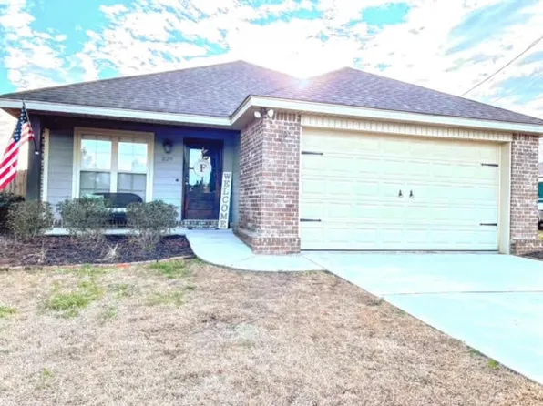 229 Collins Rd, Petal, MS 39465