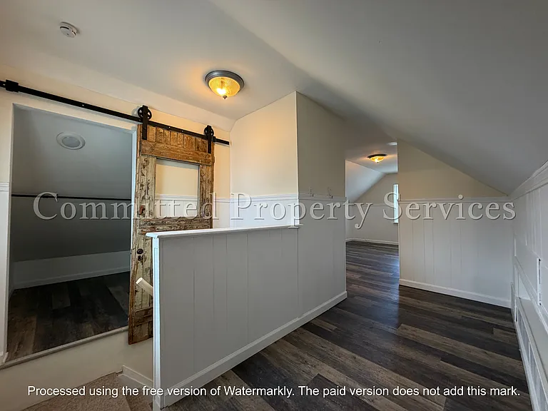 24382 Columbus Ave — Photo 4