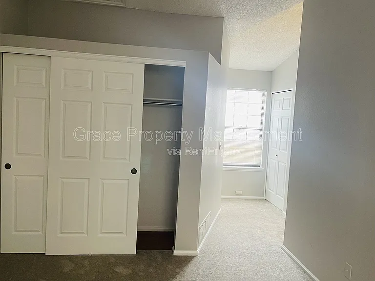 453 S Kittredge St #A — Photo 11