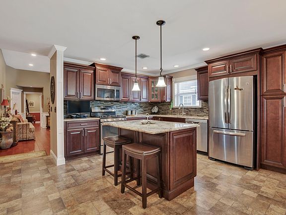 4th image of 5110 Village Cir E