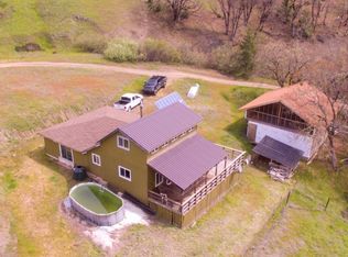 706 River Rd, Mad River, CA 95526