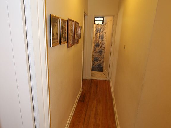 4th image of 2209 Knapp St #3L