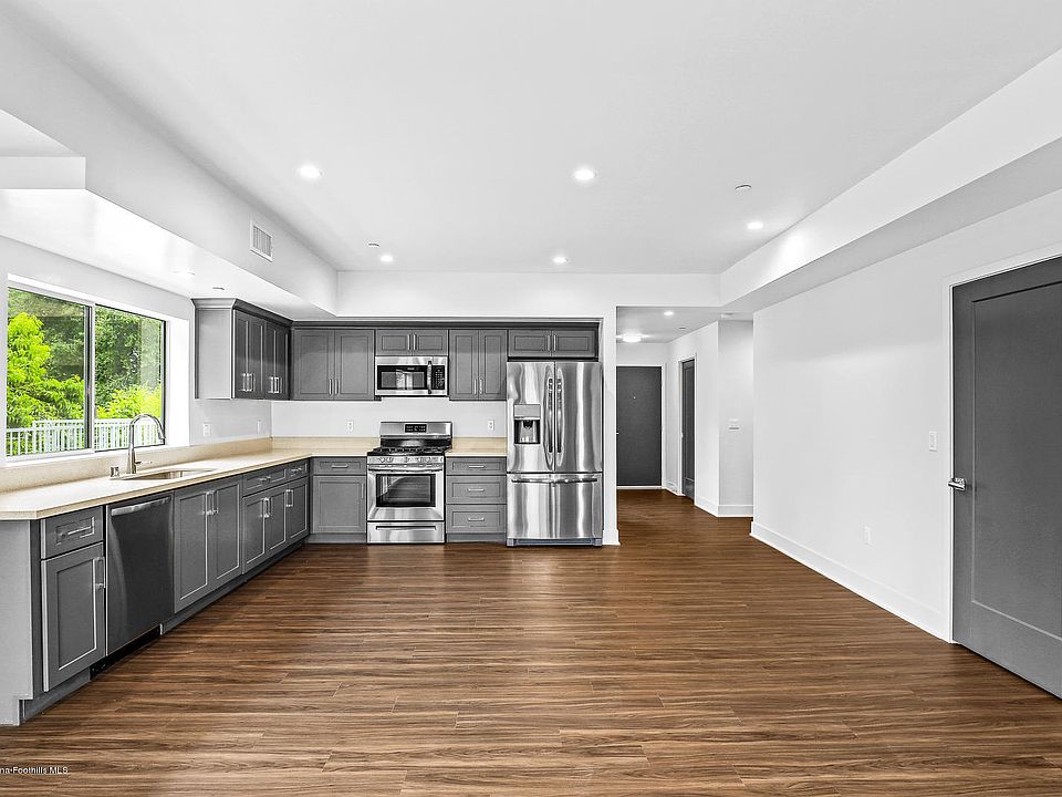 1st image of 2000 N Lake Ave #9