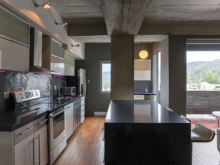 7250 Franklin Ave #1112 — Photo 10