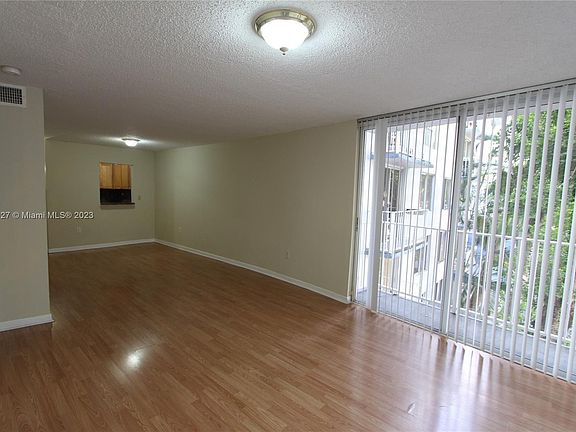 3rd image of 1740 NW North River Dr APT 315