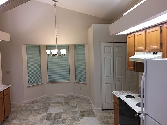 4th image of 7852 Moss Pointe Trl E