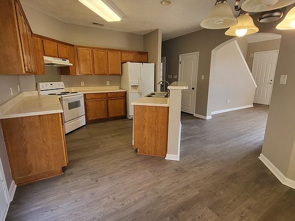 5th image of 9120 Karen Mill Cv