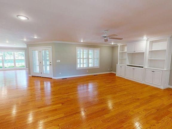 5th image of 1333 Rolling Ridge Rd