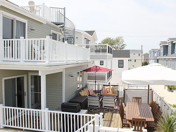 4th image of 105 S Barnegat Ave
