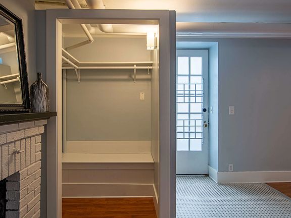 5th image of 17 Lafayette Ave SE #6