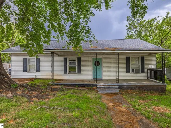 2 Woodward St, Greenville, SC 29611