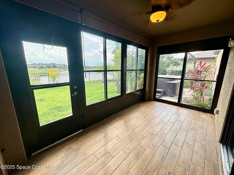 590 Trymore Dr SE — Photo 19