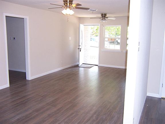 5th image of 5248 Trail Lake Dr