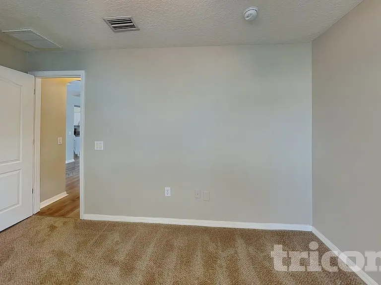 10041 Creek Bluff Dr — Photo 12