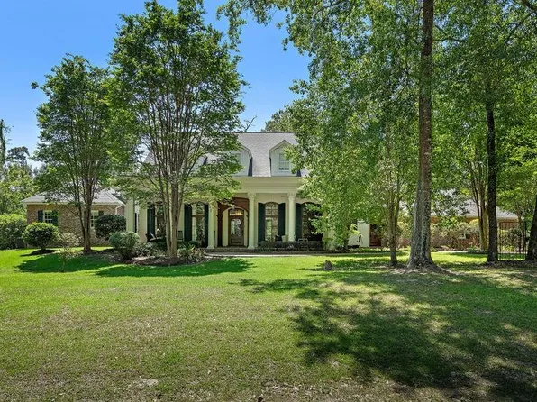 339 Black River Dr, Madisonville, LA 70447
