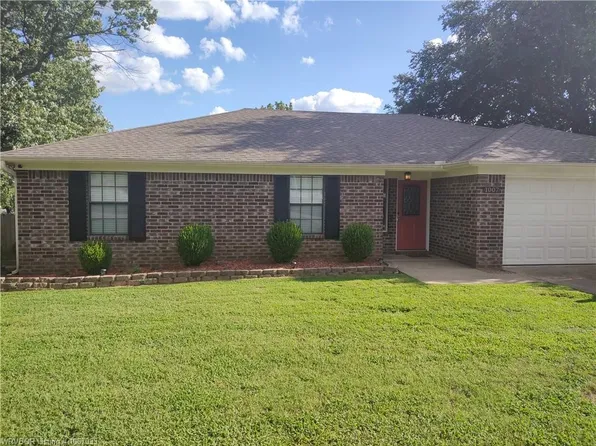 1007 North Dr, Alma, AR 72921