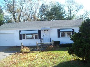 36 Myrna Rd, Warwick, RI 02818