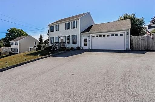 2nd image of 40 Franca Dr
