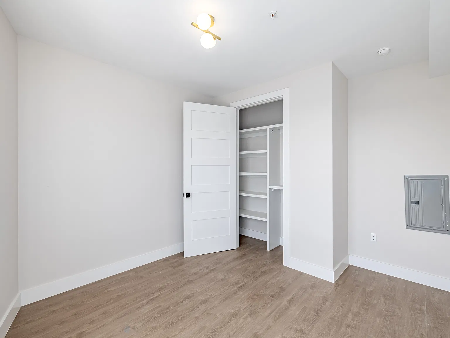 30 Central Ave — Photo 4