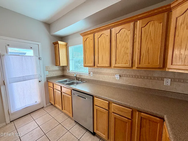 3629 Cave Palm Pl — Photo 8