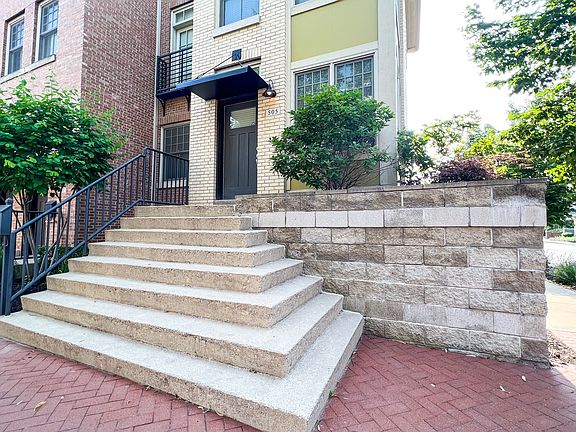 2nd image of 505 Park Ave
