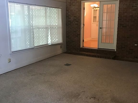 3rd image of 1117 Fisher Park St