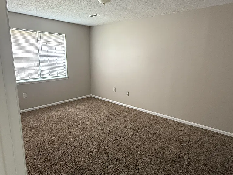 7759 McKnight St — Photo 2