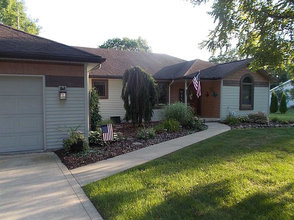 5th image of 881 W Dogwood Dr