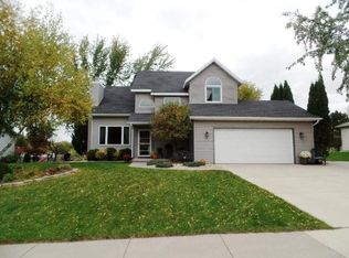 957 Red Tail Rdg, Oregon, WI 53575